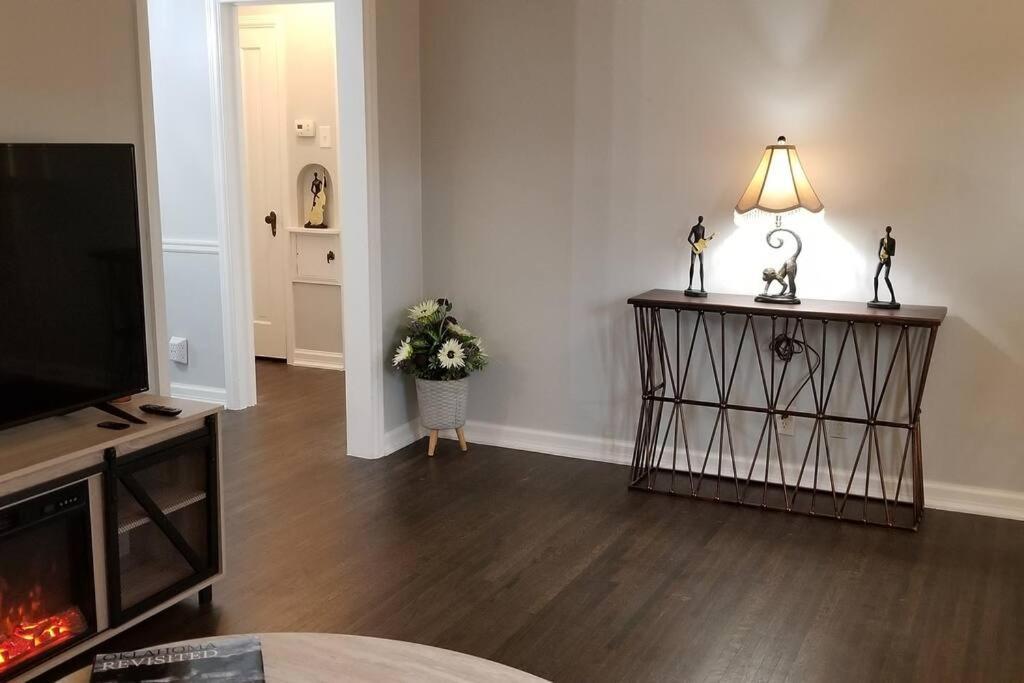 Blue Flamingo'S Charming Home-Heart Of Tulsa2- Cherry St-Expo-11Th Екстер'єр фото